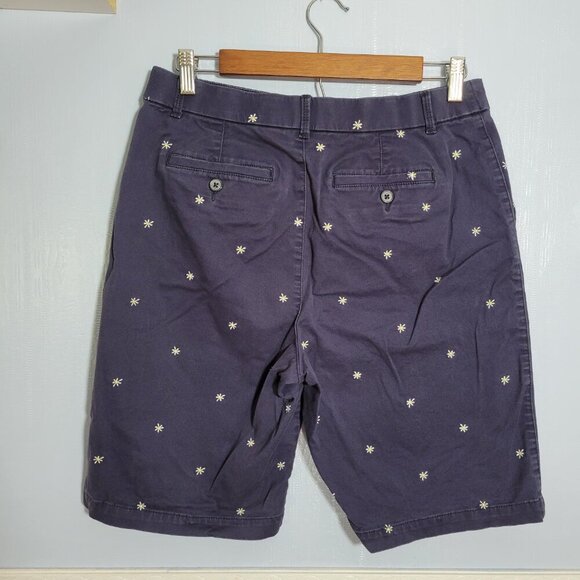 Croft & Barrow Stretch Size 8 Navy Blue Embroidered Daisy Chino Bermuda Shorts - Picture 4 of 10